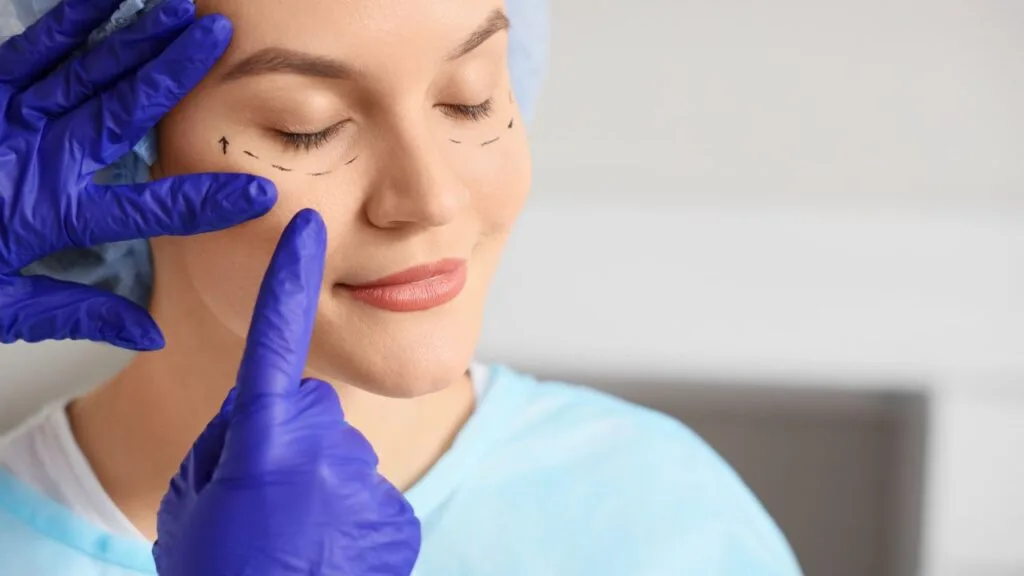 Blefaroplastia JaimeAroca - Dr. Jaime Aroca - Cirujano Plástico en Colombia, Especialista en Abdominoplastia